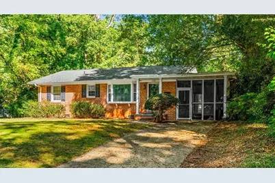 1700 Leslie Road, Greensboro, NC 27408 - Photo 2