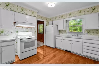 1700 Leslie Road, Greensboro, NC 27408 - Photo 6