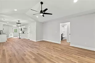 117 Briggs Pl, High Point, NC 27262 - Photo 8