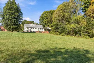 455 S Peace Haven Rd, Winston-Salem, NC 27103 - Photo 40