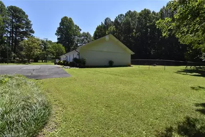 1355 Peachtree Street, Winston-Salem, NC 27107 - Photo 8