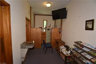 1355 Peachtree St, Winston-Salem, NC 27107 - Photo 26