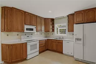 707 Fairidge Dr, Jamestown, NC 27282 - Photo 12