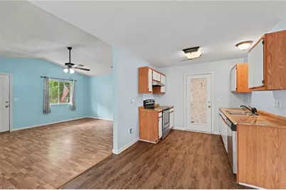 2525 Stratford Crossing Drive, Winston-Salem, NC 27103 - Photo 10