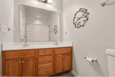 910 Central Park Avenue, Greensboro, NC 27407 - Photo 18