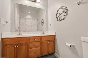 910 Central Park Ave, Greensboro, NC 27407 - Photo 18