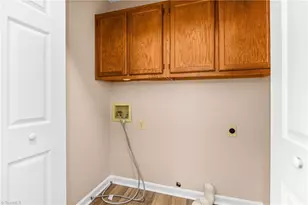 1013 Heatherstone Ct, Winston-Salem, NC 27104 - Photo 16