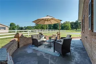 2036 Camp Springs Rd, Reidsville, NC 27320 - Photo 8