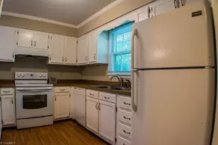 2800 Windy Crossing, Winston-Salem, NC 27127 - Photo 4