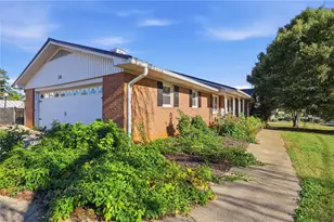 186 Tyro Heights Rd, Lexington, NC 27295 - Photo 2
