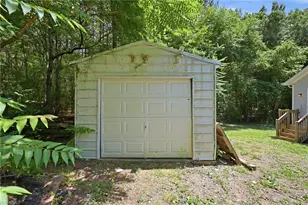 212 Lakeview Dr, Pelham, NC 27311 - Photo 20