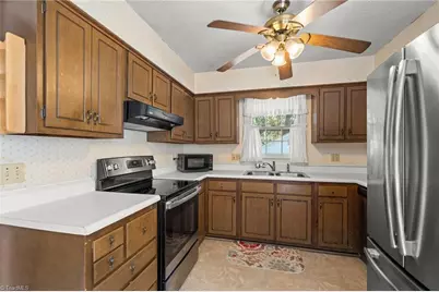 1620 Lazy Lane, High Point, NC 27265 - Photo 12