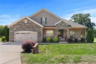 8107 Ridgeback Ct, Stokesdale, NC 27357 - Photo 4