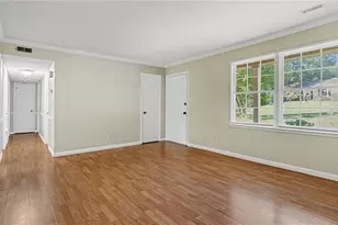 1035 Gales Ave, Winston-Salem, NC 27103 - Photo 4