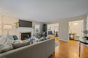 2737 Lyndhurst Ave, Winston-Salem, NC 27103 - Photo 4