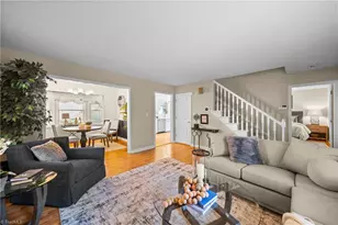 2737 Lyndhurst Ave, Winston-Salem, NC 27103 - Photo 6