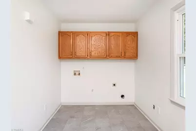 305 Lorraine Drive, Winston-Salem, NC 27107 - Photo 20