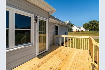 305 Lorraine Drive, Winston-Salem, NC 27107 - Photo 36