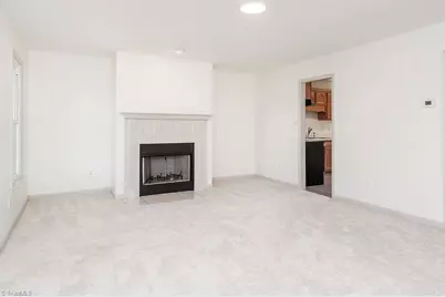 305 Lorraine Drive, Winston-Salem, NC 27107 - Photo 6