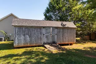 305 Lorraine Dr, Winston-Salem, NC 27107 - Photo 38