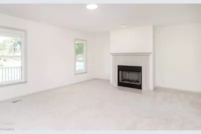 305 Lorraine Drive, Winston-Salem, NC 27107 - Photo 8