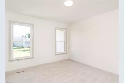305 Lorraine Drive, Winston-Salem, NC 27107 - Photo 14