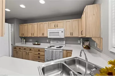 4107 McConnell Drive, Kernersville, NC 27284 - Photo 10
