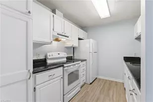 239 Oakwood Ct, Winston-Salem, NC 27103 - Photo 10