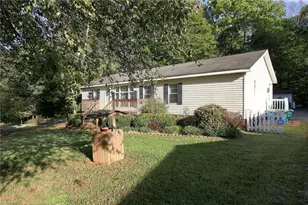5498 Covered Bridge Rd, Trinity, NC 27370 - Photo 2