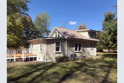 8912 Blue Hill Drive, Belews Creek, NC 27009 - Photo 22