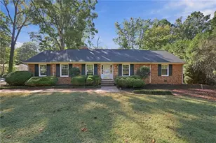 501 Mendenhall Rd, Jamestown, NC 27282 - Photo 2