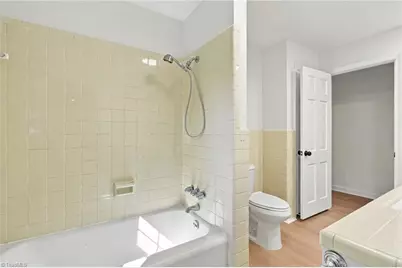 501 Mendenhall Road, Jamestown, NC 27282 - Photo 18