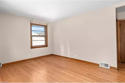 1409 Irving Street, Winston-Salem, NC 27103 - Photo 6