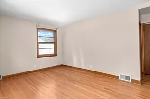 1409 Irving St, Winston-Salem, NC 27103 - Photo 6