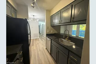 920 Highland Avenue #G, Greensboro, NC 27403 - Photo 6