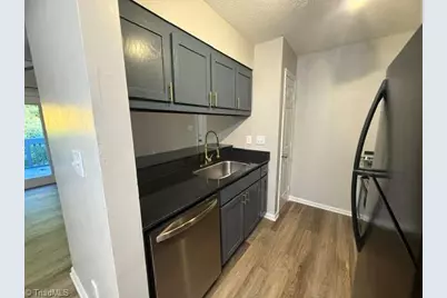 920 Highland Avenue #G, Greensboro, NC 27403 - Photo 4