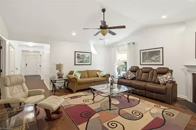 24 Collwood Court, Greensboro, NC 27409 - Photo 8