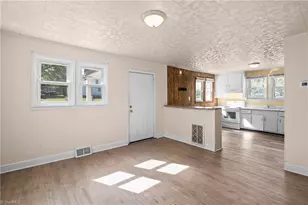 603 Efird St, Winston-Salem, NC 27105 - Photo 4