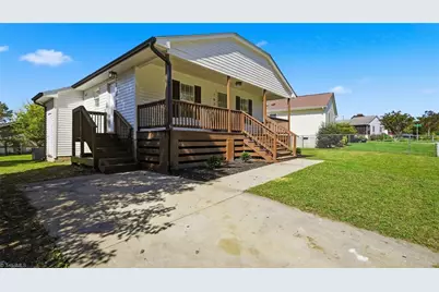 702 Shirley Lane, Greensboro, NC 27401 - Photo 2