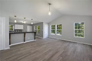 641 Glenbrook Dr, Winston-Salem, NC 27101 - Photo 10