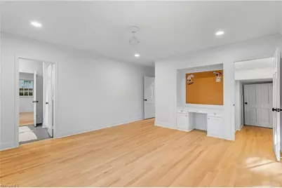 306 Meadowbrook Terrace, Greensboro, NC 27408 - Photo 38