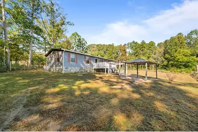 7775 Riverside Road, Seagrove, NC 27341 - Photo 36
