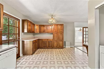 3215 Meadow Lane, Winston-Salem, NC 27107 - Photo 8