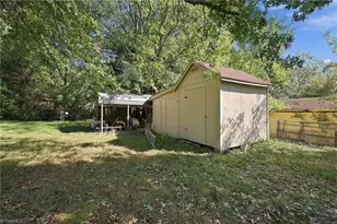 3215 Meadow Ln, Winston-Salem, NC 27107 - Photo 26
