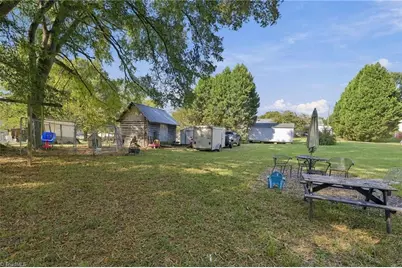310 4th Avenue, Mayodan, NC 27027 - Photo 28