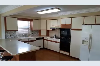 2512 Burgundy Drive, Greensboro, NC 27407 - Photo 2