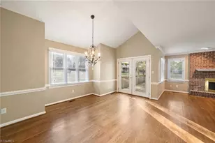 4564 Fernhaven Cir, Winston-Salem, NC 27104 - Photo 10