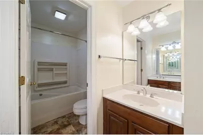 4564 Fernhaven Circle, Winston-Salem, NC 27104 - Photo 28