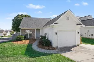 4401 River Forest Ln, Greensboro, NC 27409 - Photo 2