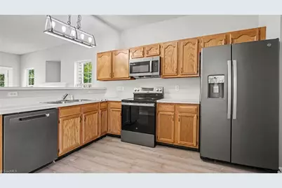 4401 River Forest Lane, Greensboro, NC 27409 - Photo 6